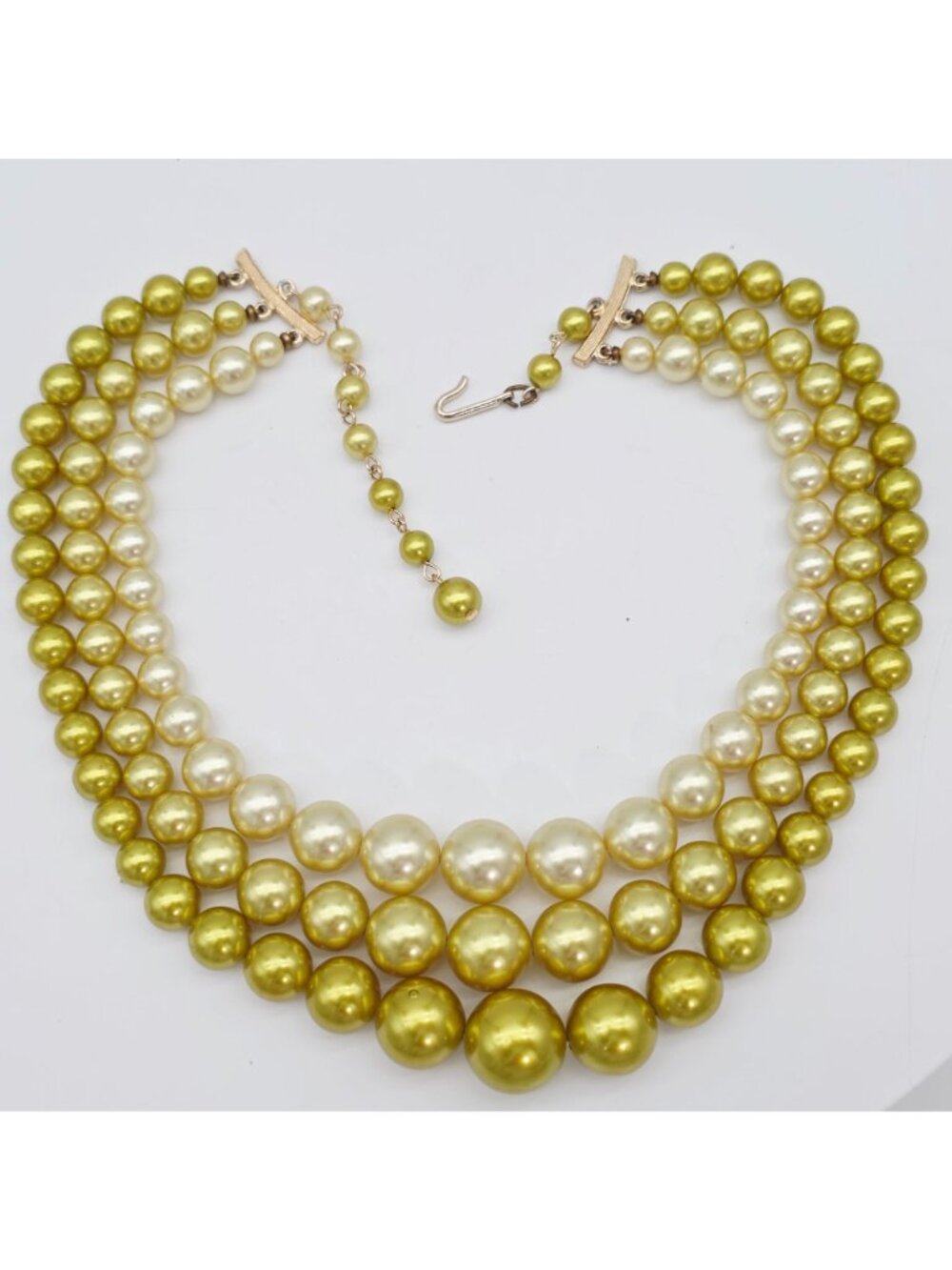 Green Multi-Strand Faux Pearl Necklace With Adjustable Hook Closure Vintage - Picture 3 of 5